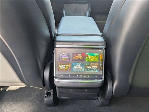 Used 2023 Tesla Model X image 18