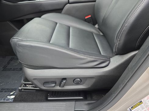 Certified 2023 Nissan Rogue SL FWD image 27