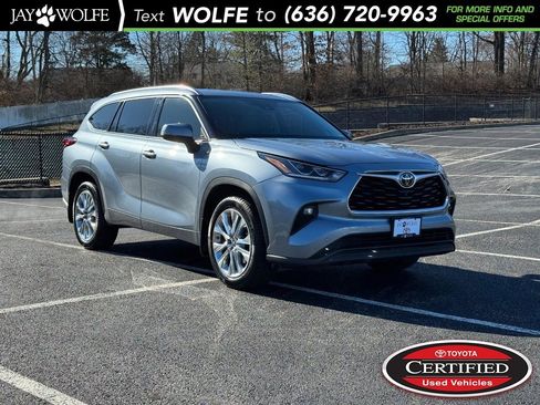 Certified 2021 Toyota Highlander Limited image 1