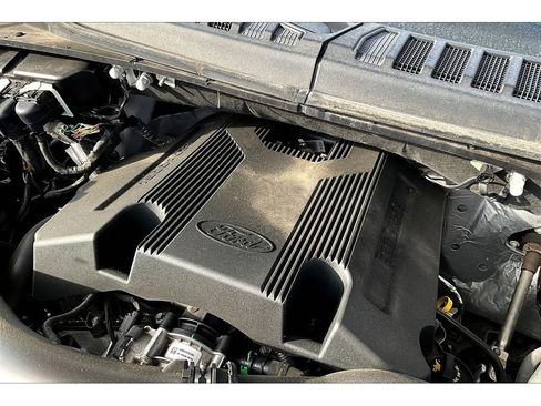 Used 2020 Ford F150 Lariat w/ Trailer Tow Package image 30