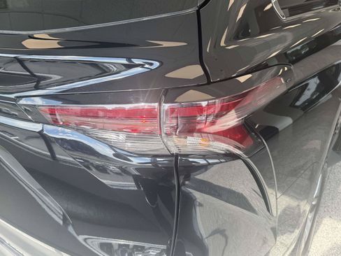 Used 2026 Toyota Sienna LE FWD image 10