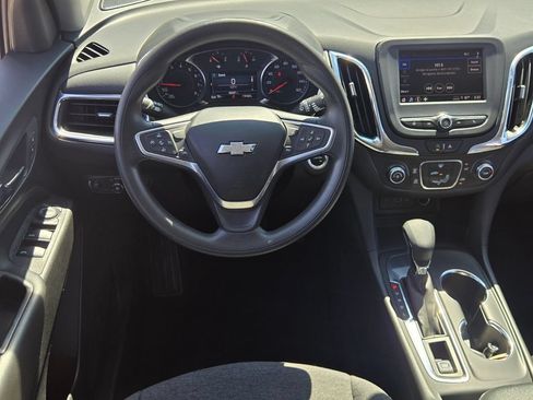Used 2022 Chevrolet Equinox LT FWD image 12
