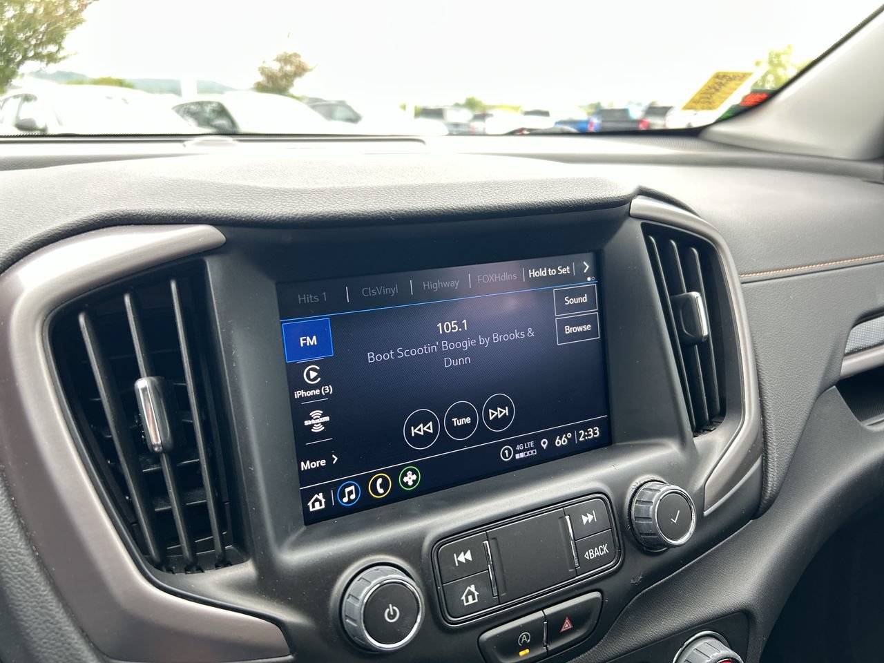 Used 2024 GMC Terrain AT4 w/ Tech Package AWD/4WD image 28