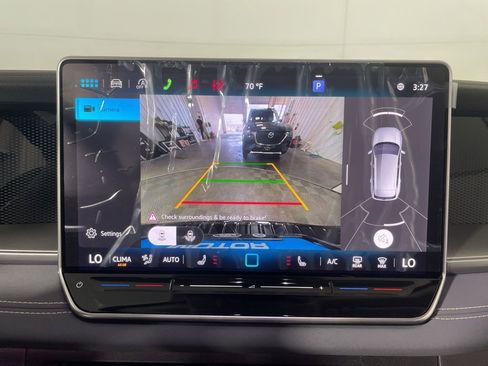 New 2026 Volkswagen Tiguan SE image 16