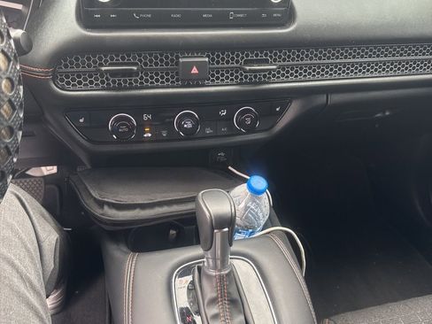 Certified 2025 Honda HR-V Sport image 15