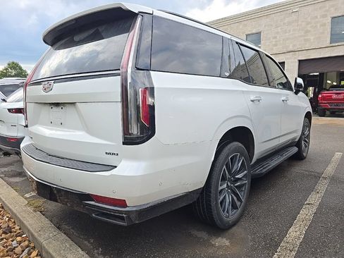 Used 2024 Cadillac Escalade Sport AWD/4WD image 3