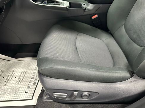 Used 2025 Toyota RAV4 XLE w/ Convenience Package image 12