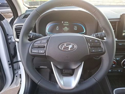 New 2026 Hyundai Venue SEL FWD image 18