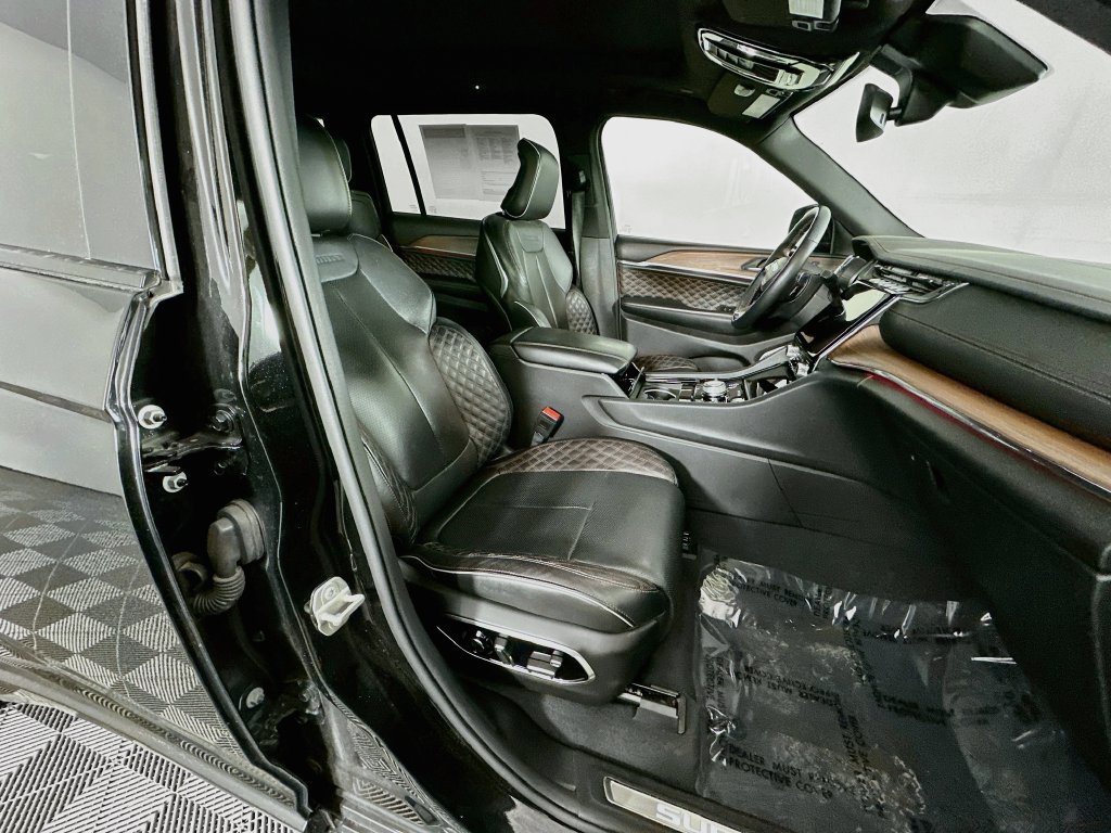 Certified 2023 Jeep Grand Cherokee L Summit w/ High Altitude Package AWD/4WD image 42