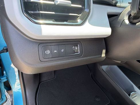 New 2027 Chevrolet Bolt LT w/ Comfort Package FWD image 18