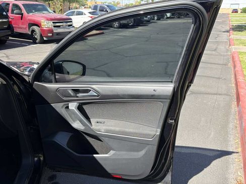 Used 2018 Volkswagen Tiguan S image 26