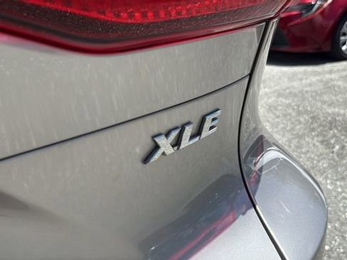 Used 2023 Toyota Venza XLE AWD/4WD image 8