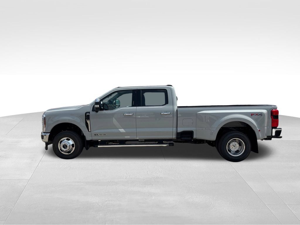 New 2026 Ford F350 Lariat w/ Lariat Premium Package AWD/4WD image 2