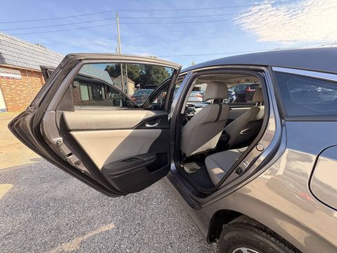 Used 2018 Honda Civic EX image 15