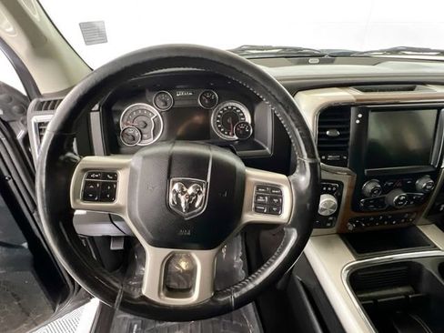 Used 2016 RAM 1500 Laramie w/ Convenience Group AWD/4WD image 10