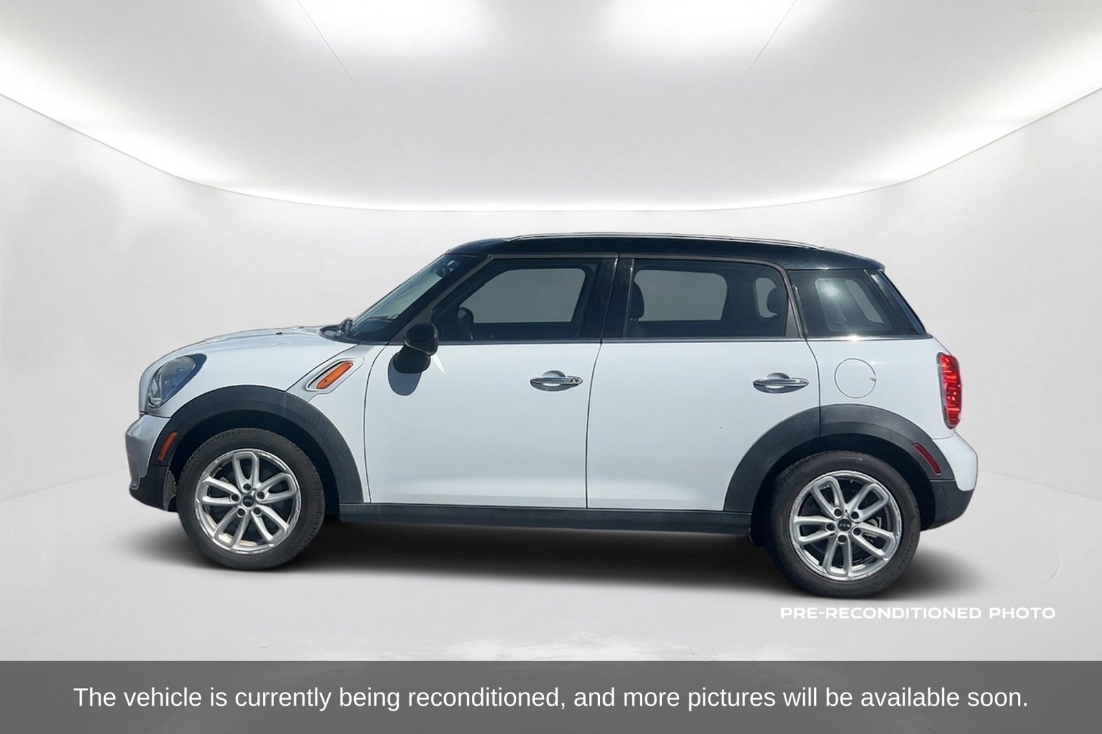 Used 2016 MINI Cooper Countryman FWD image 9