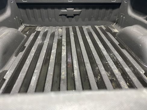 Used 2018 Chevrolet Silverado 1500 LTZ Z71 w/ LTZ Plus Package AWD/4WD image 8