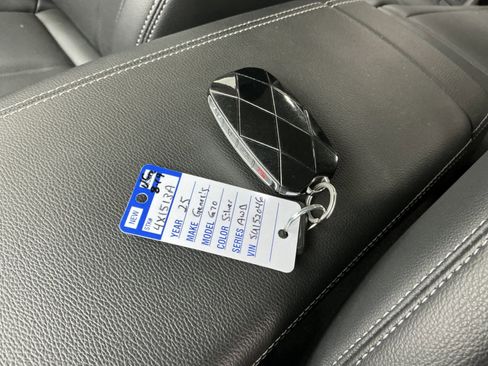 Used 2025 Genesis G70 2.5T image 7