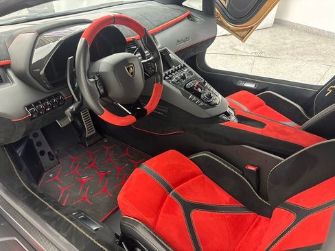Used 2019 Lamborghini Aventador SVJ image 55