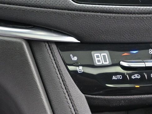 Certified 2024 Cadillac XT5 Premium Luxury w/ LPO, Floor Liner Package image 26