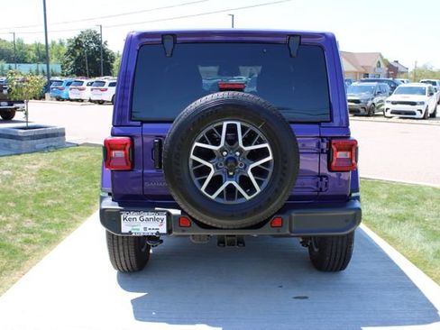 New 2026 Jeep Wrangler Unlimited Sahara AWD/4WD image 34