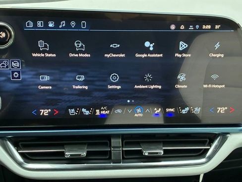 New 2026 Chevrolet Equinox EV LT image 25