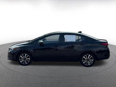 Used 2025 Nissan Versa SV FWD image 9