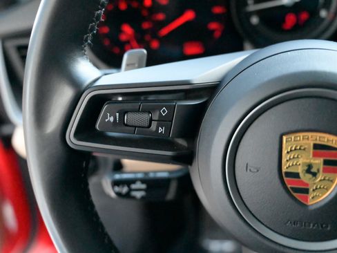 Used 2022 Porsche 911 Carrera image 25