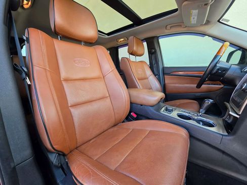 Used 2012 Jeep Grand Cherokee Overland image 17