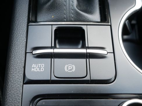 Used 2023 Kia K5 GT-Line image 31