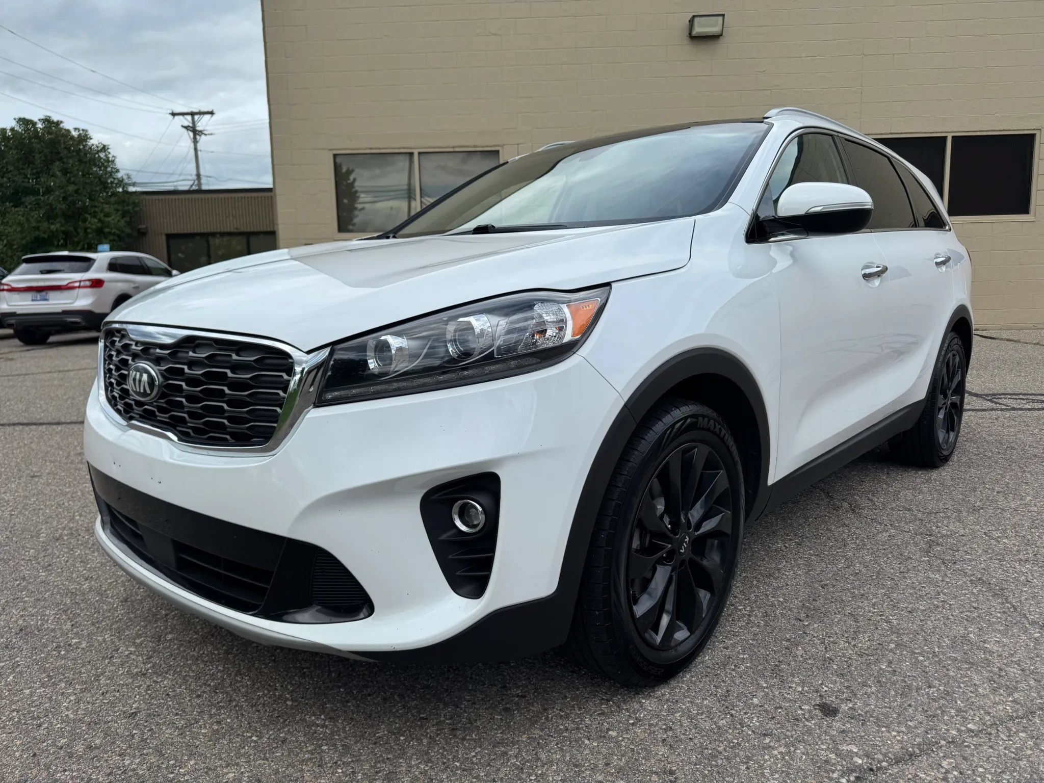 Used 2020 Kia Sorento EX FWD image 3