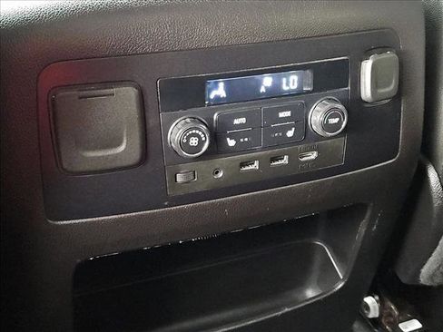 Used 2019 Chevrolet Tahoe LT image 18