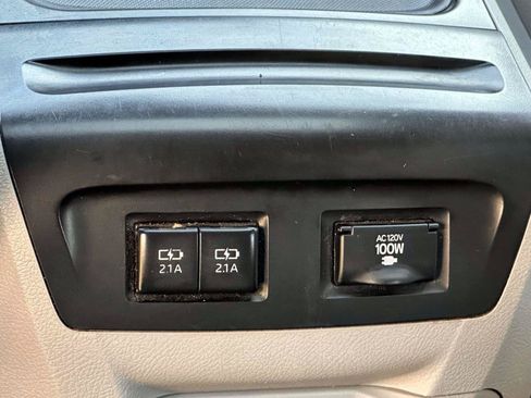 Certified 2019 Toyota Sienna XLE w/ XLE Navigation Package FWD image 19