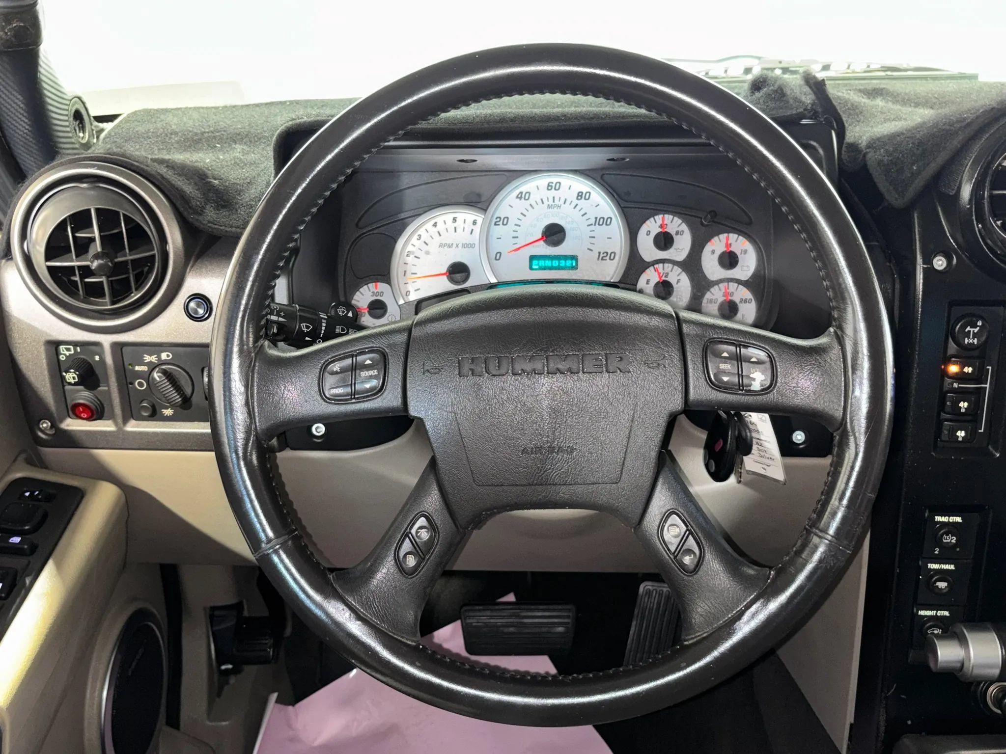 Used 2003 HUMMER H2 w/ Preferred Equipment Group AWD/4WD image 14