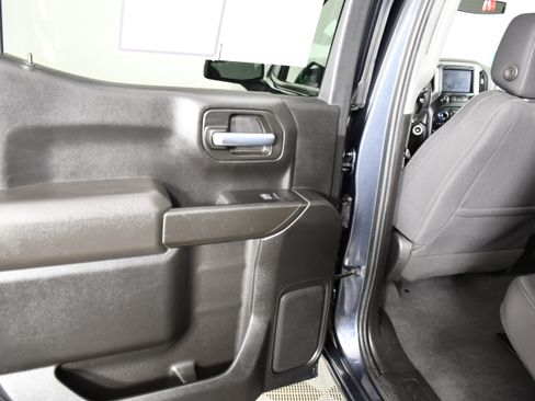 Used 2022 Chevrolet Silverado 1500 LT AWD/4WD image 49
