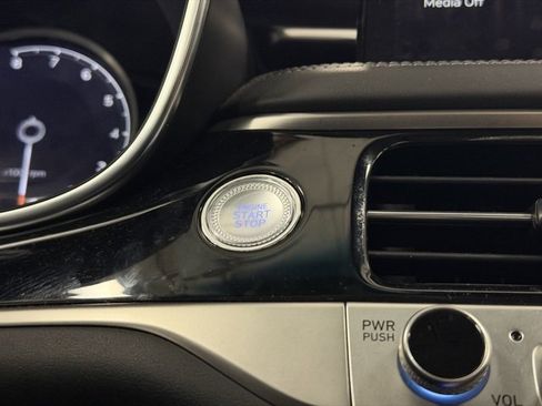 New 2026 Genesis G70 2.5T image 22