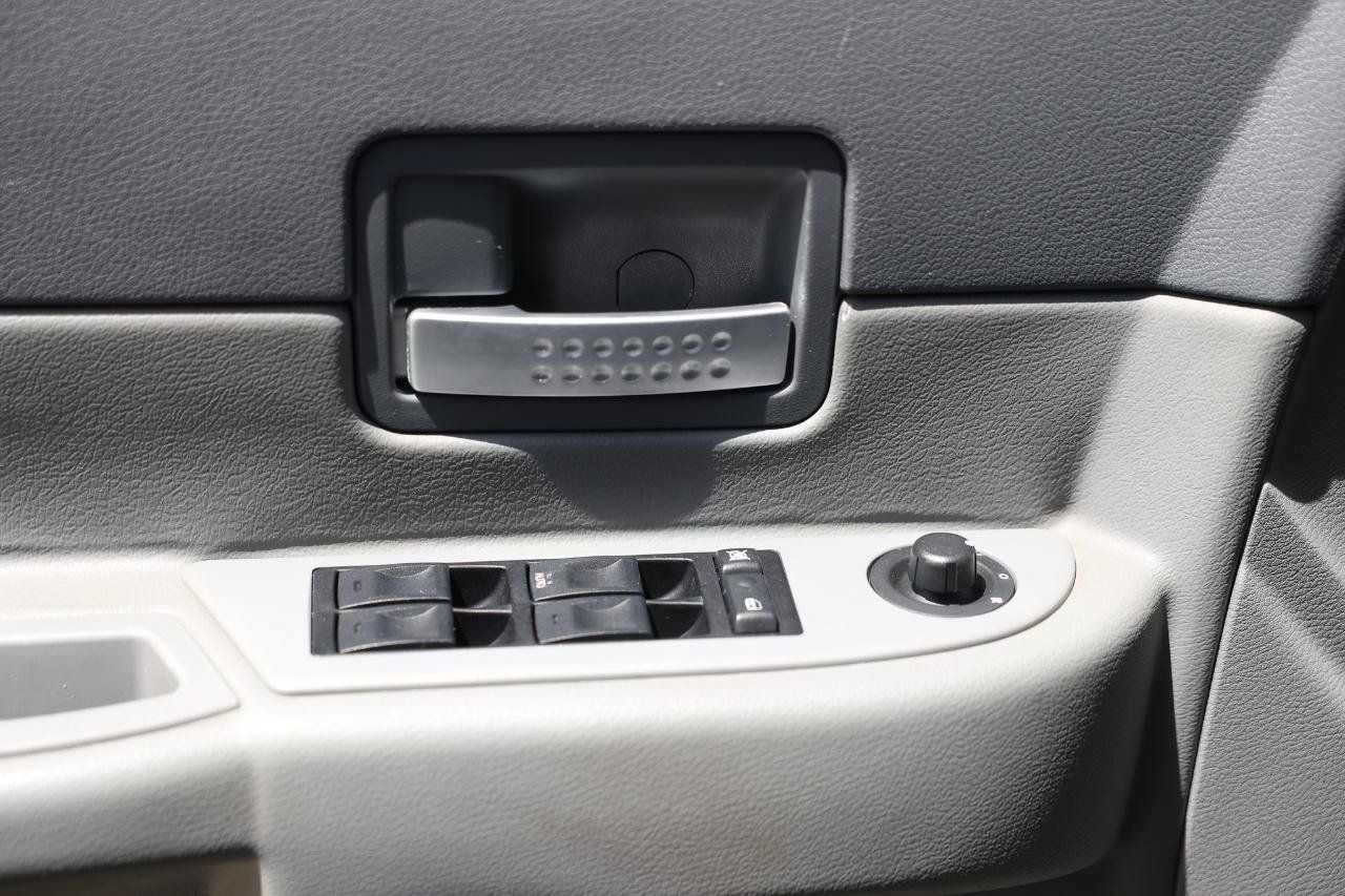 Used 2005 Dodge Durango SLT RWD image 37