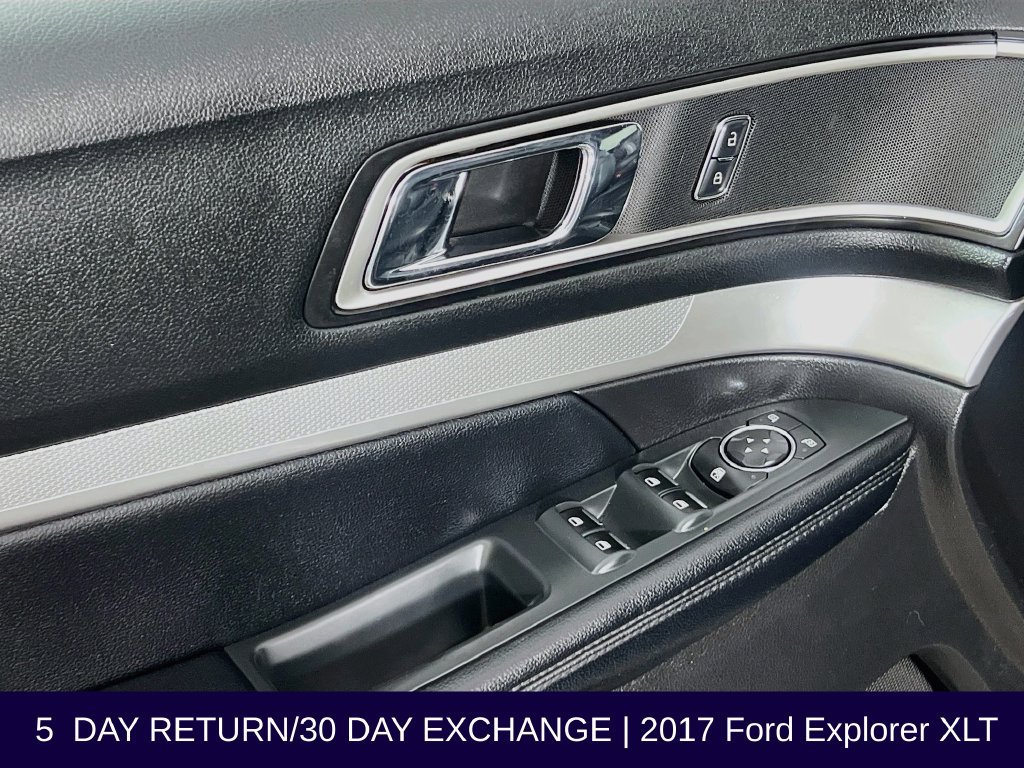 Used 2017 Ford Explorer XLT w/ Equipment Group 202A AWD/4WD image 23