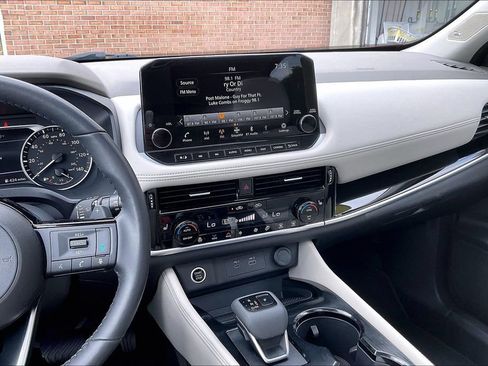 Used 2023 Nissan Rogue SL w/ SL Premium Package AWD/4WD image 6