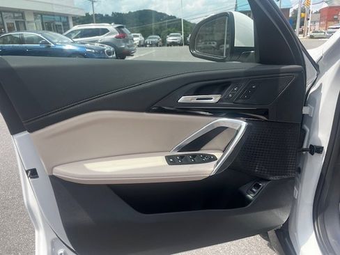 New 2025 BMW X1 xDrive28i w/ Convenience Package image 10