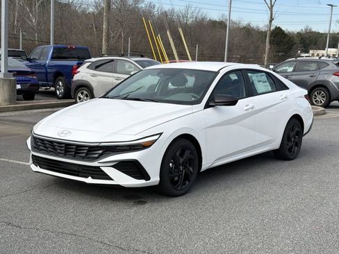 New 2026 Hyundai Elantra Sport image 3