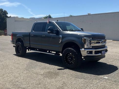Used 2019 Ford F350 Lariat w/ Lariat Value Package AWD/4WD image 8