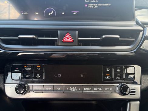 Used 2025 Kia Seltos S FWD image 19