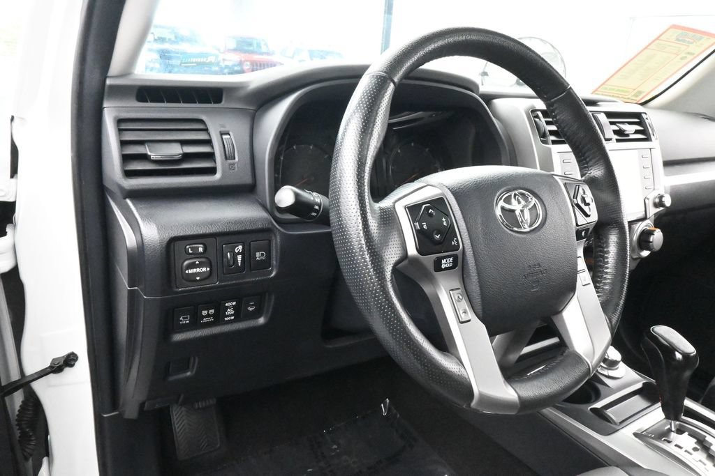 Used 2024 Toyota 4Runner SR5 Premium w/ Moonroof Package AWD/4WD image 15