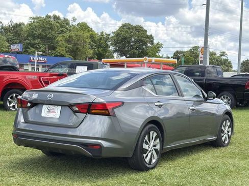 Used 2022 Nissan Altima 2.5 S FWD image 6
