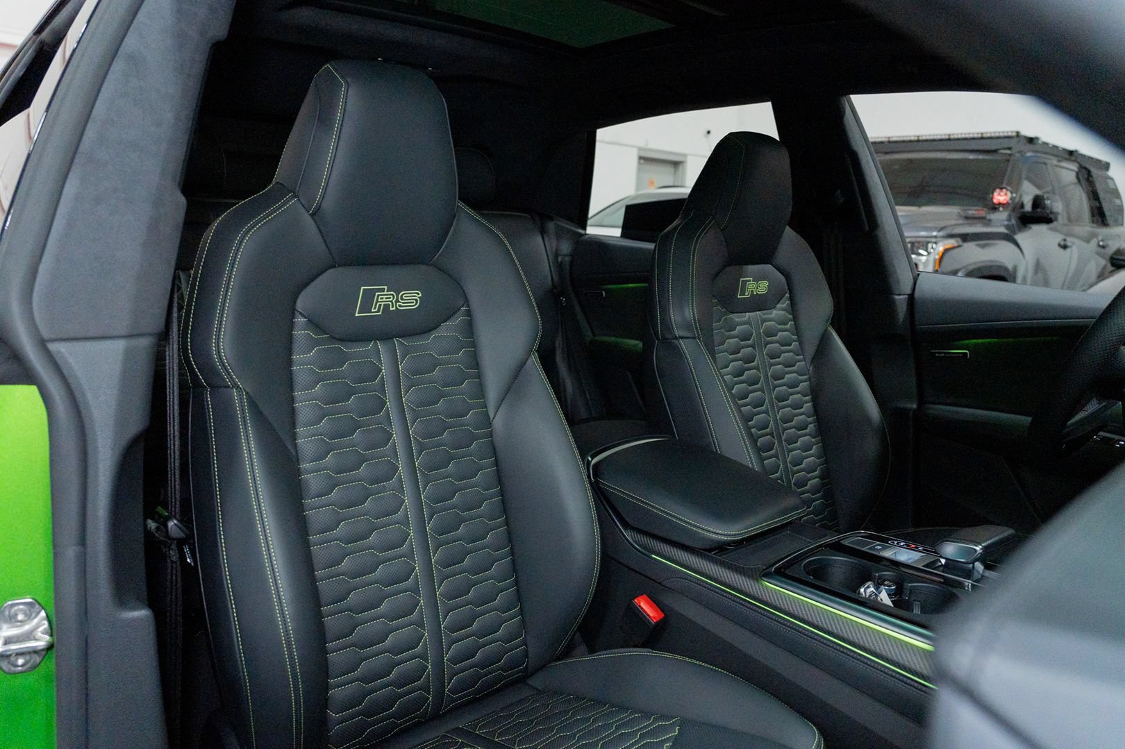 Used 2023 Audi RS Q8 w/ Black Optic Package AWD/4WD image 40