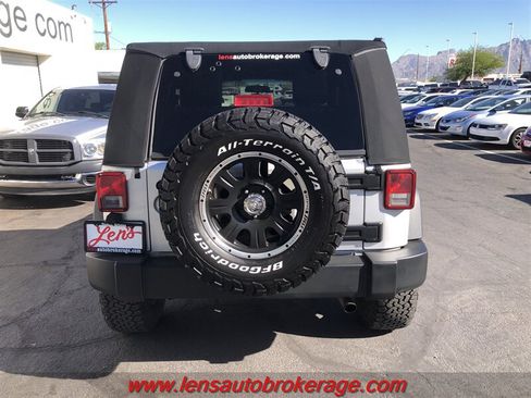 Used 2009 Jeep Wrangler X AWD/4WD image 7