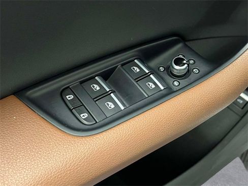 Used 2022 Audi Q7 2.0T Premium image 16