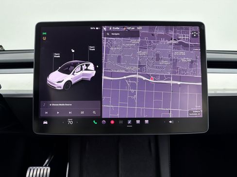 Used 2021 Tesla Model Y Long Range image 6