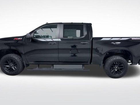 Used 2020 Chevrolet Silverado 1500 Custom Trail Boss w/ Custom Convenience Package AWD/4WD image 19
